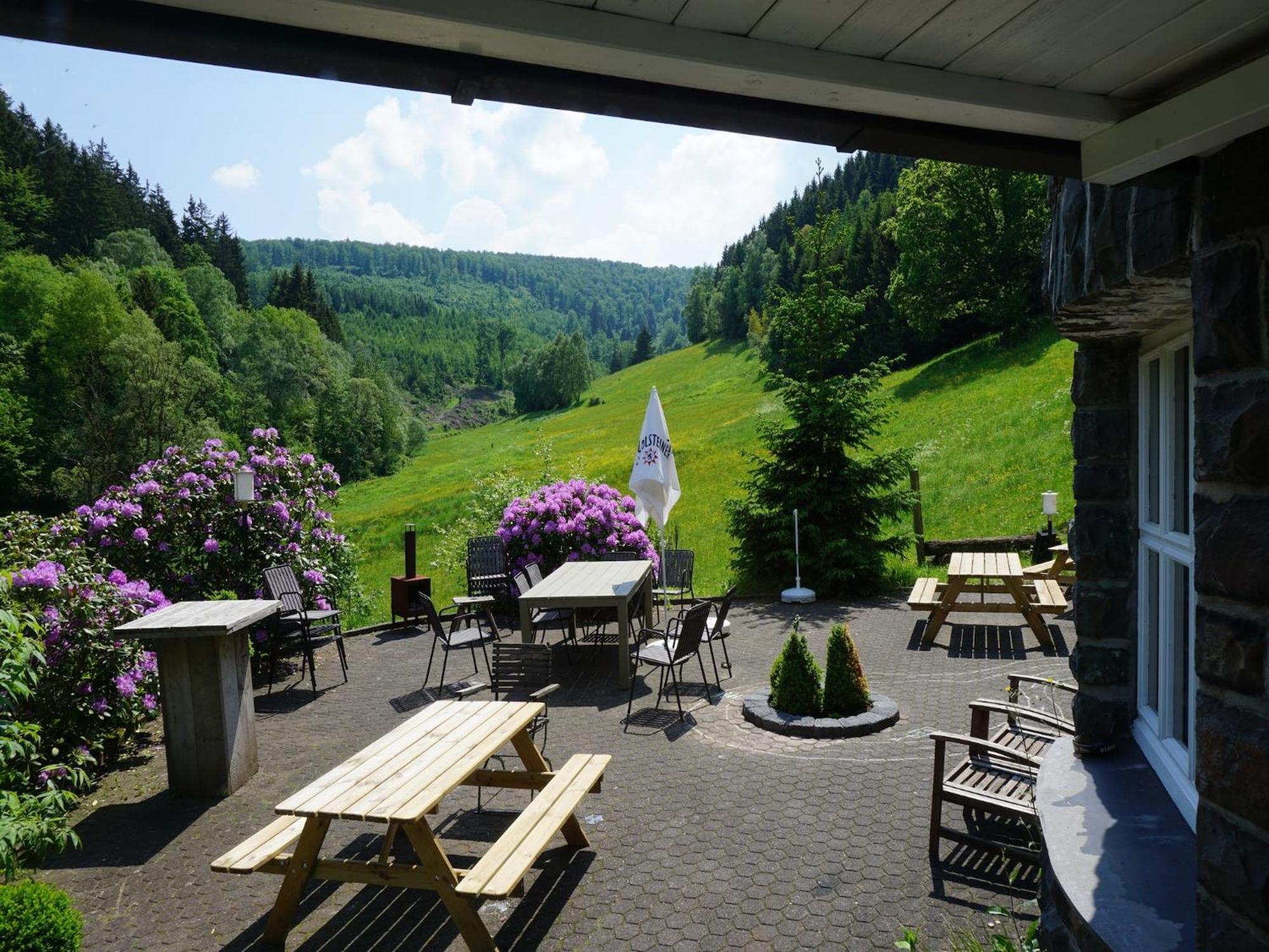 Exclusive Group House In In The Forest *